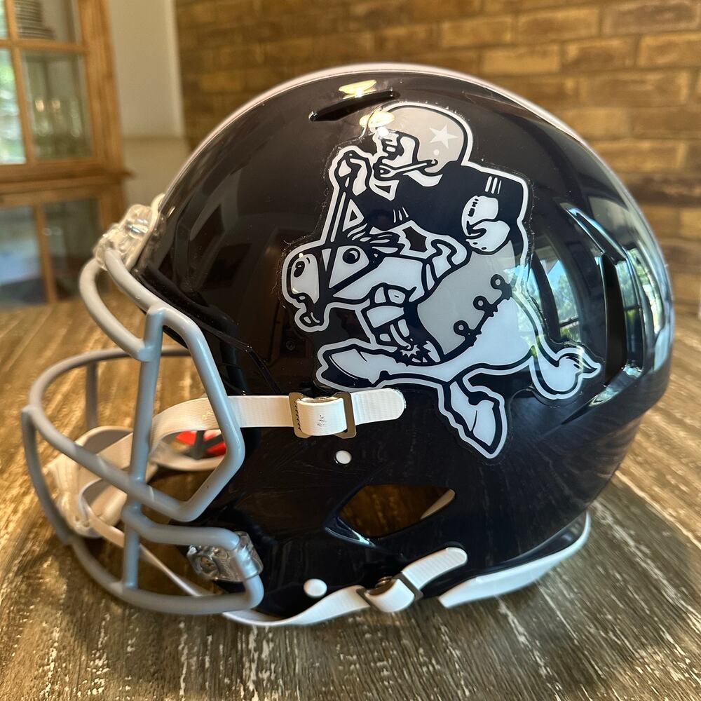 NWT Riddell Dallas Cowboys Cowboy Joe Navy Blue SEI Certified Football Helmet